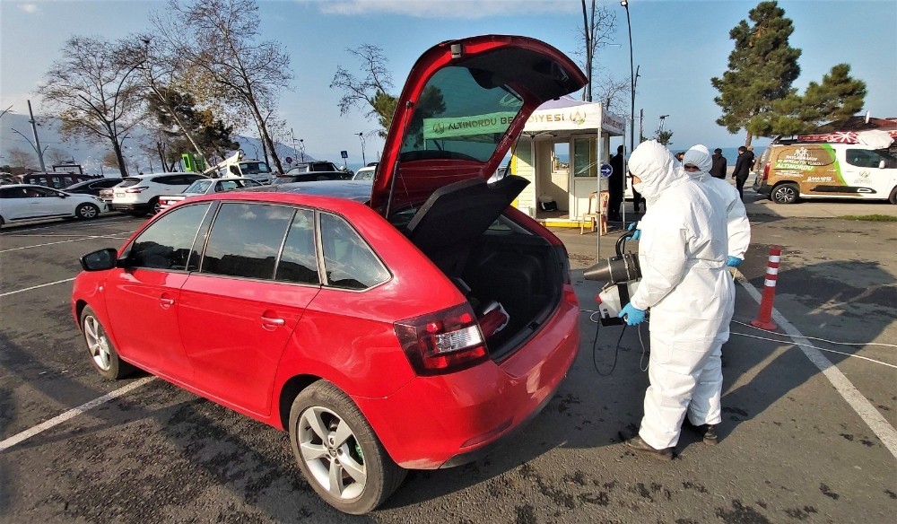 Altınordu’da araçlar ücretsiz dezenfekte ediliyor