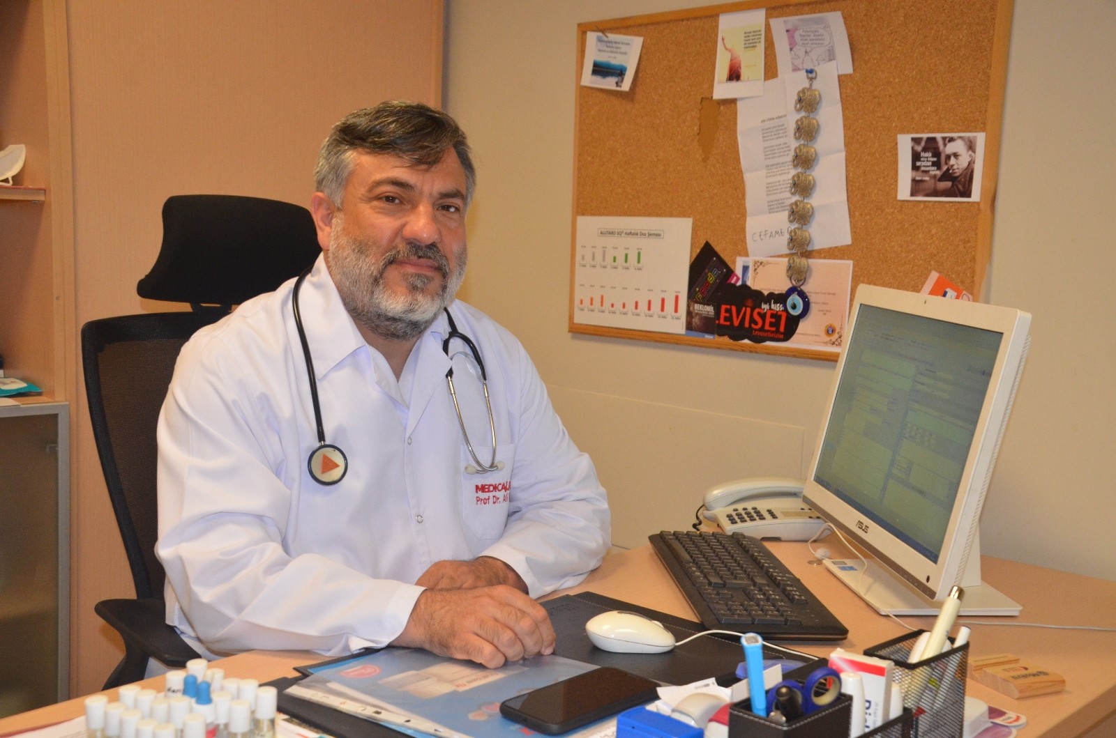 Prof. Dr. Kutlu: “Türkiye’deki katil arılar insanların değil, doğanın katili”