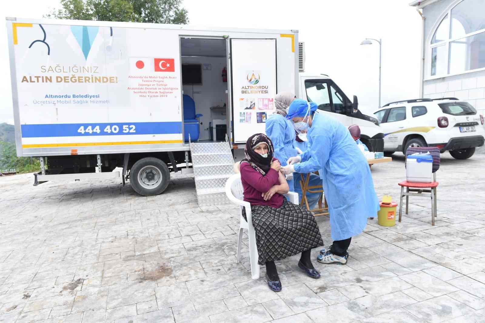 Altınordu’da mobil sağlık tarama aracı aşılama için hizmette