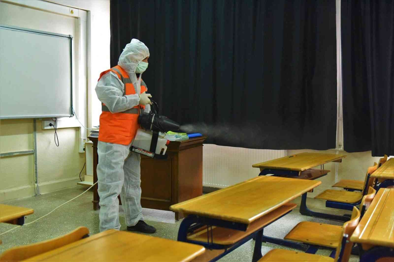 Altınordu’da okullarda yaklaşık 2 milyon metrekare alan dezenfekte edildi