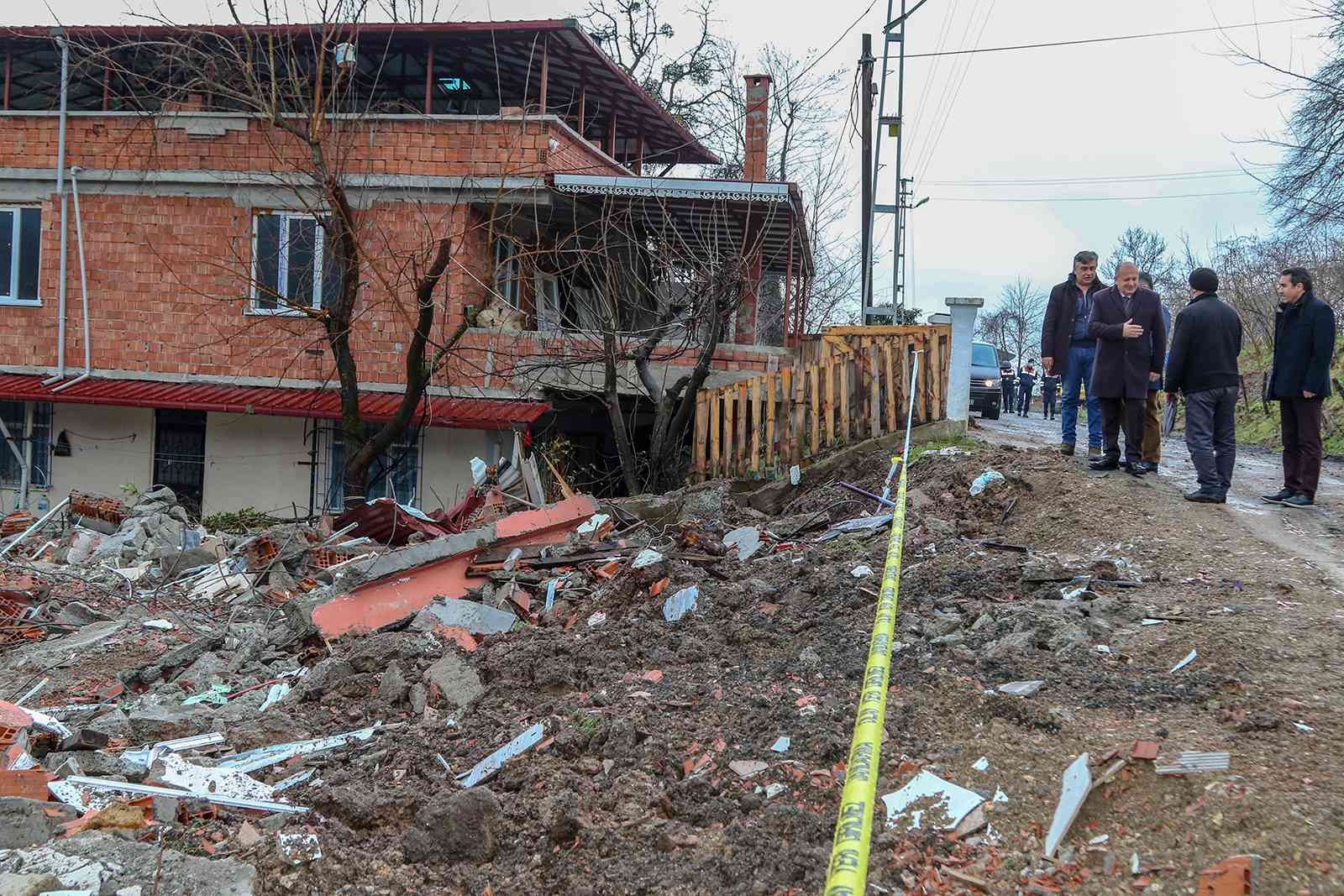 Ordu’da heyelan riski taşıyan 14 binanın yıkımı başladı